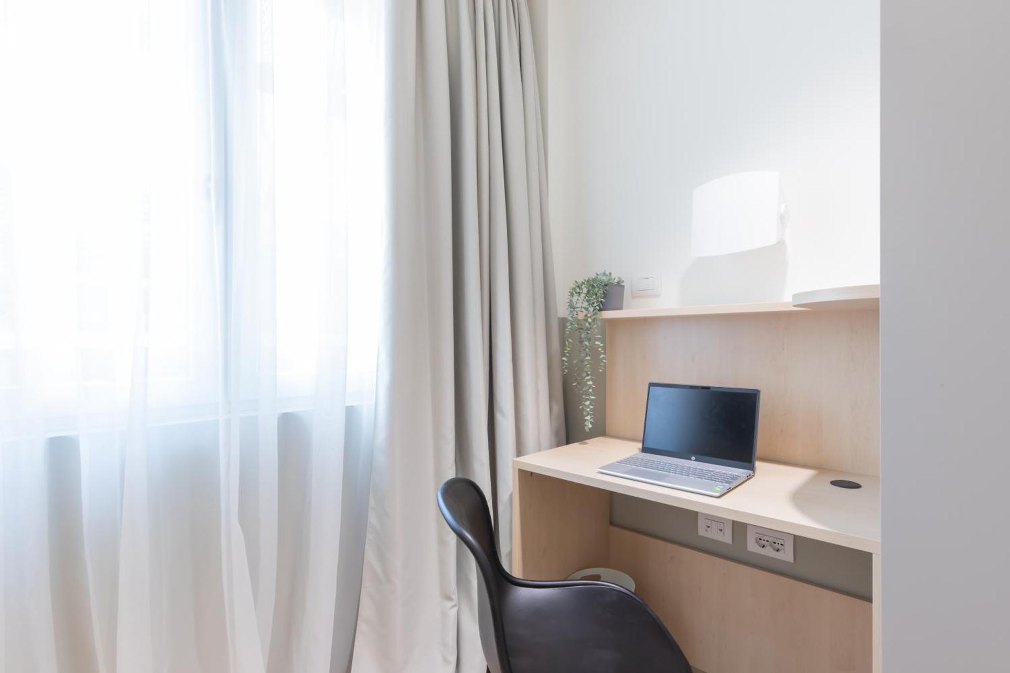Well-Located Campus Rooms Near City Park Milán Exteriér fotografie